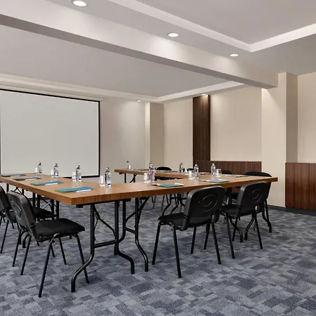 Hotel La Quinta By Wyndham Kartal