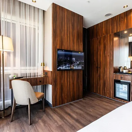 La Quinta By Wyndham Kartal 호텔