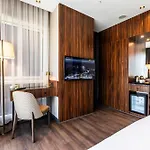 La Quinta By Wyndham Kartal Hotel