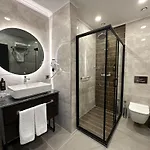 Hotel La Quinta By Wyndham Kartal 3*