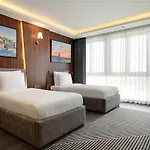 La Quinta By Wyndham Kartal Hotel