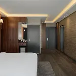 La Quinta By Wyndham Kartal Hotel 3*