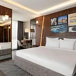 Hotel La Quinta By Wyndham Kartal 3*