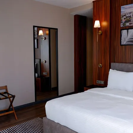 Hotel La Quinta By Wyndham Kartal *