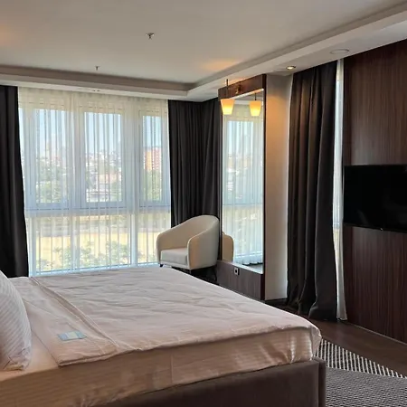 La Quinta By Wyndham Kartal Hotel *