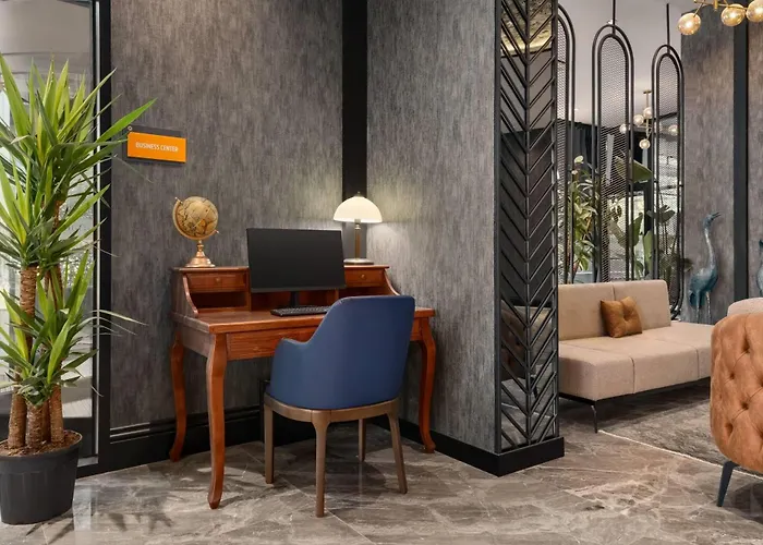 מלון La Quinta By Wyndham Kartal 3*