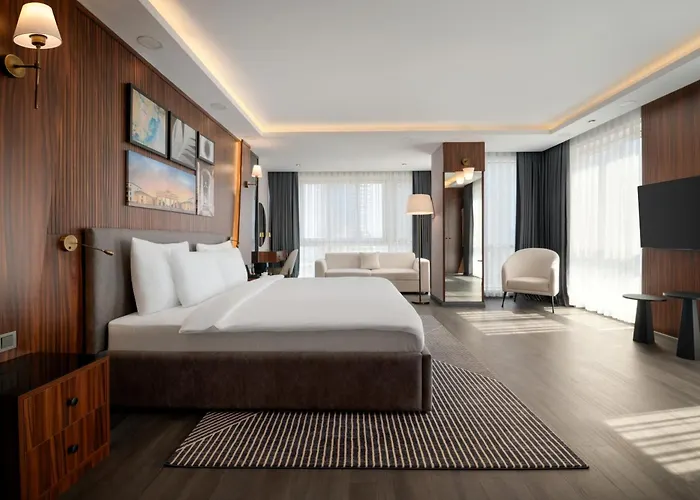 מלון La Quinta By Wyndham Kartal 3*