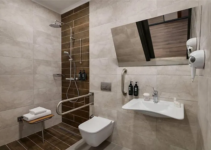 מלון La Quinta By Wyndham Kartal