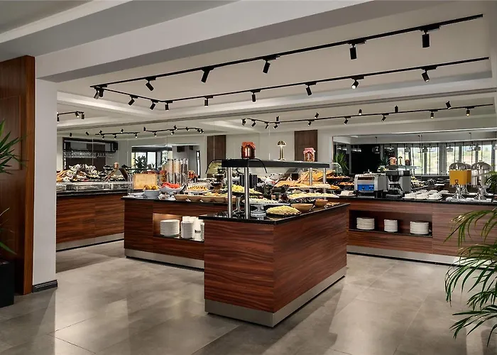 La Quinta By Wyndham Kartal מלון 3*